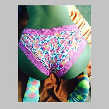 , 19 Latino/Hispanic female escort, Hartford