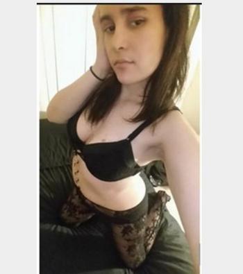 , 23 Latino/Hispanic female escort, Hartford