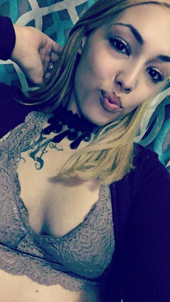, 22  female escort, Hartford
