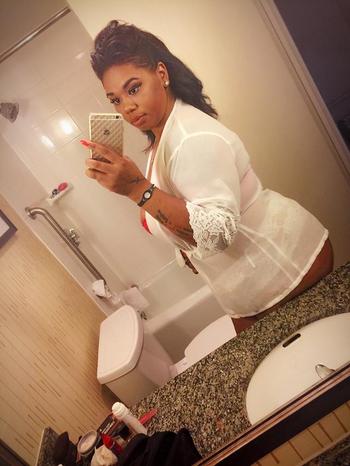 , 24 Caucasian female escort, Hartford
