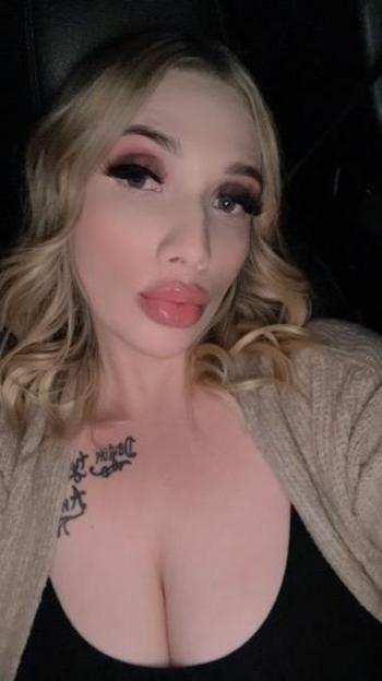 Alexis, 24  female escort, Hartford